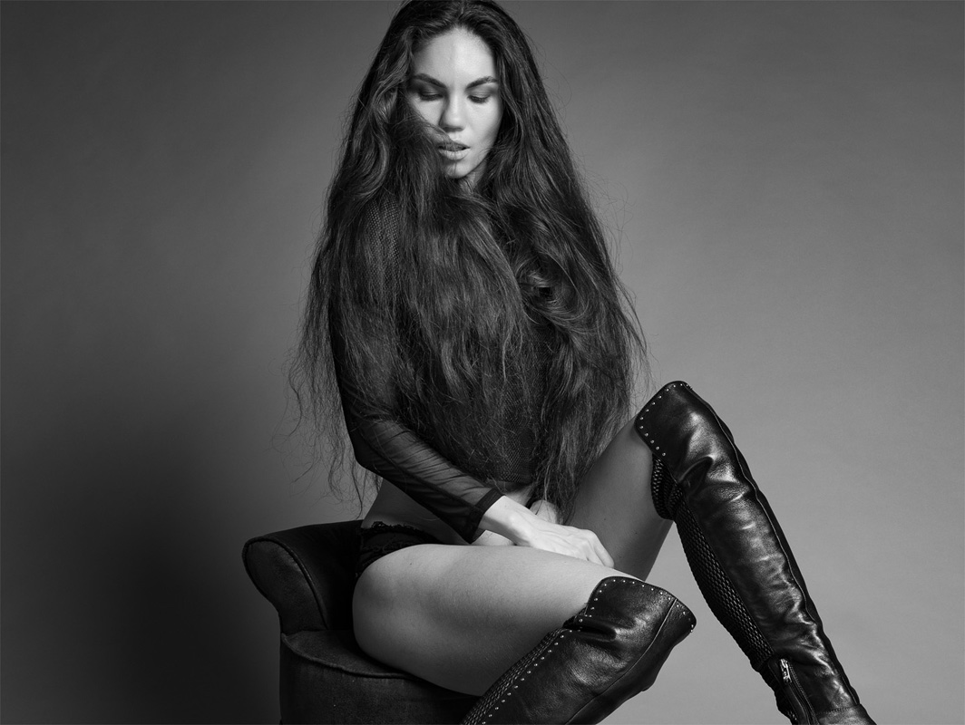 studio beauty fashion portrait